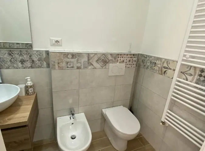 Le Tre Borghesi Гостьовий будинок Парма